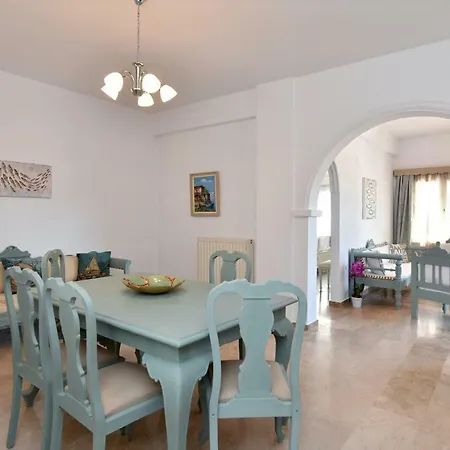 Cozy House In بيت للعطل