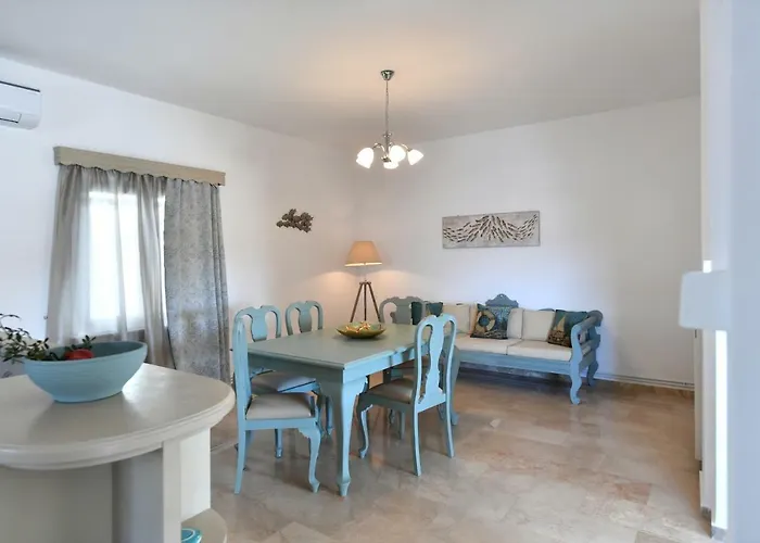 בית נופש Cozy House In *