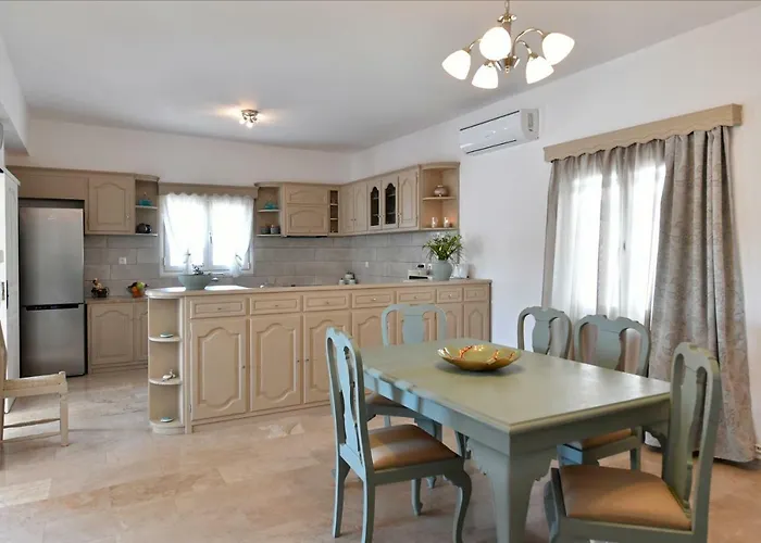 בית נופש Cozy House In *