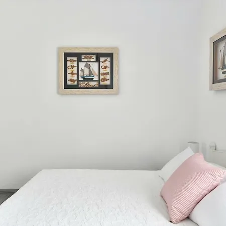 Cozy House In Naousa (Paros)