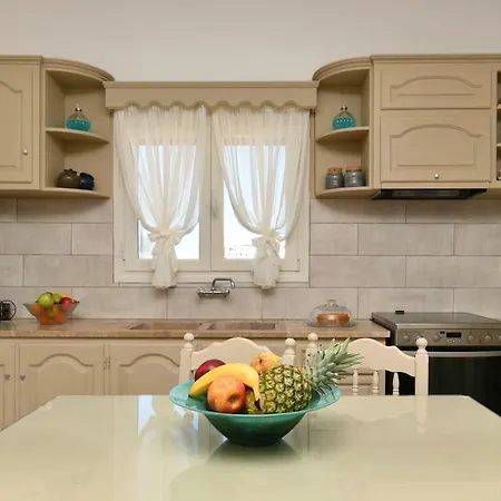 Cozy House In * Naousa (Paros)