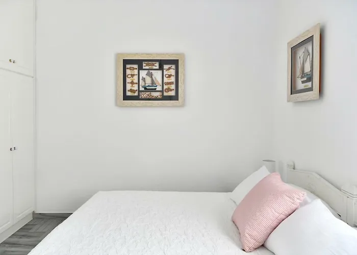 Cozy House In Naousa (Paros)